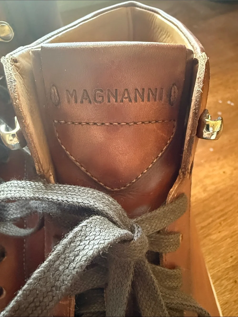 Magnanni Tan Brown Leather High-Top Sneakers